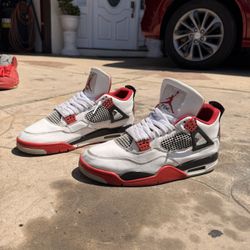 Jordan 4 Fire Red 