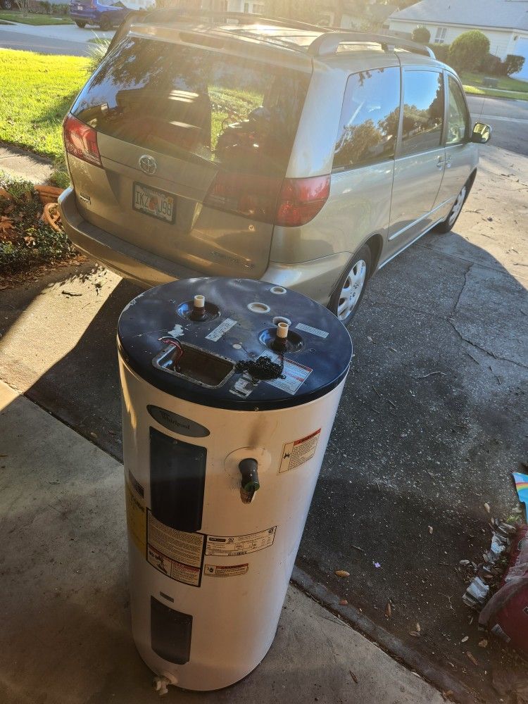 Used Electric Water Heater 