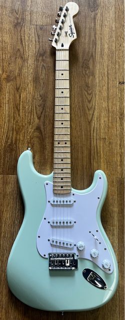 FENDER FSR SQUIER SONIC STRATOCASTER ELECTRIC GUITAR SEA FOAM GREEN