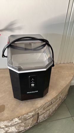 Frigidaire Pellet Ice maker machine - like new