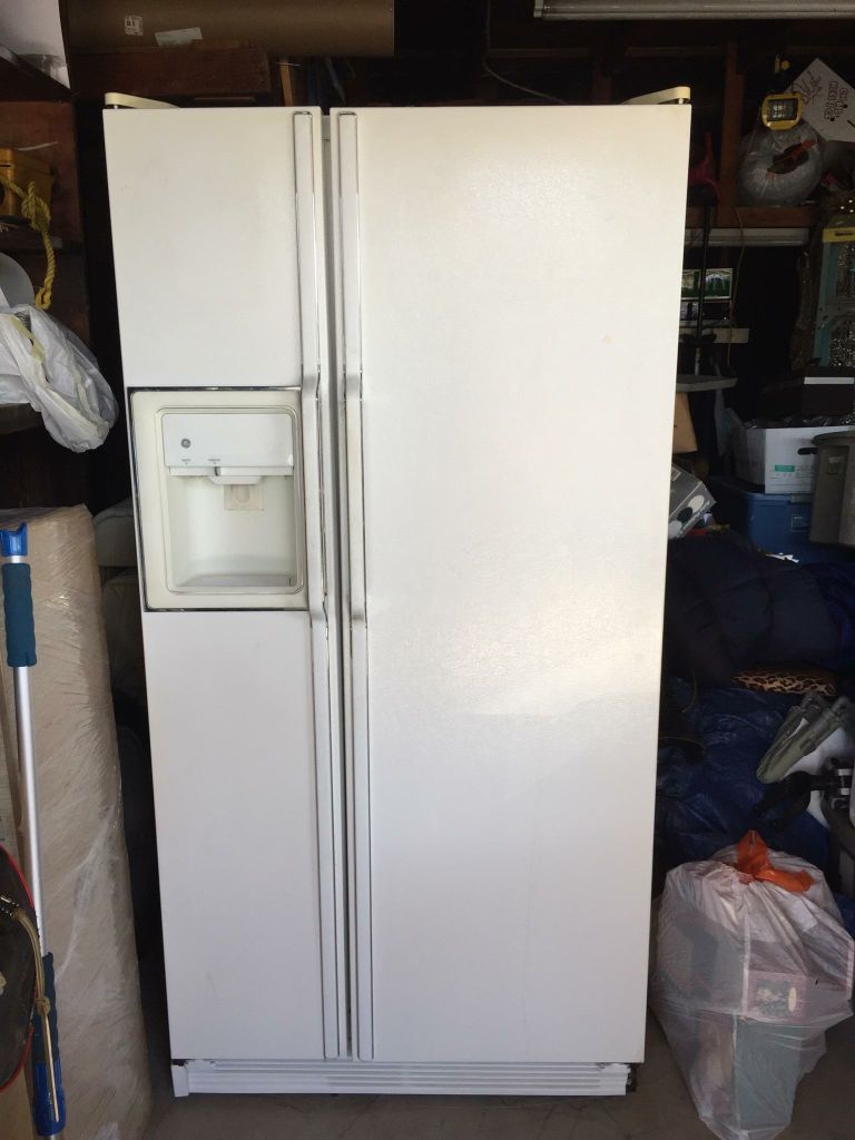 GE 21.7 cu.ft. No frost Refrigerator Freezer for Sale in