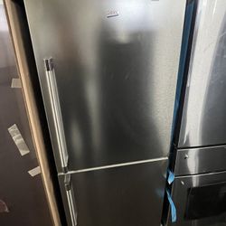 Beko 30 in. 16.2 Cu. Ft. Fingerprint Free Stainless Steel Counter Depth Bottom Freezer Refrigerator 