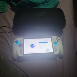 Rog Ally Xbox With Case And Charger 