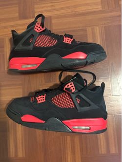 Size 10.5 jordan 4 red thunders