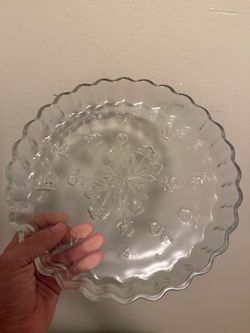 Vintage Clear Glass Floral Pie Dish / Quiche Pan - 10" Scalloped Rim