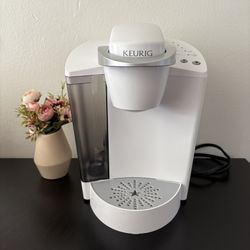 white keurig! recently cleaned and descaled