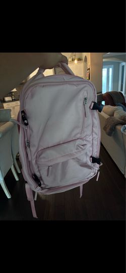 Pink Travel Back pack (Multi pocket storage) Perfect for travel and sports use (Excellent Condition)