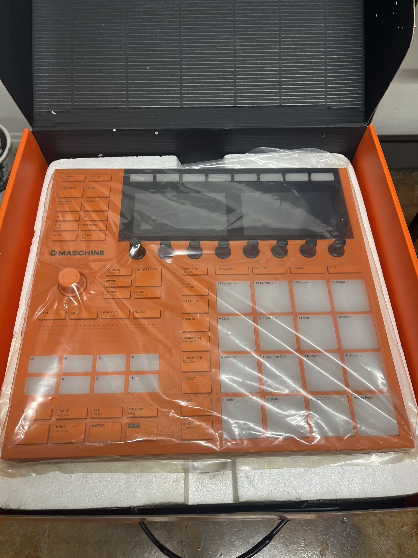 Maschine MK3 10 Year Limited Edition Flame Orange