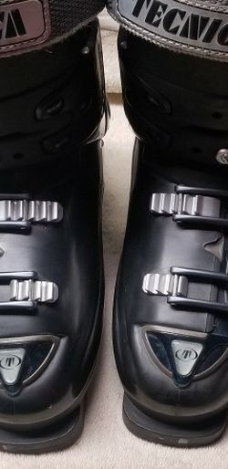 Tecnica Ski Boots Size 6 1/2. 284 mm