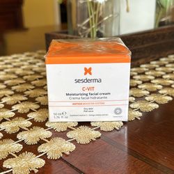 Sesderma C-VIT Moisturizing Facial Cream  1.76 fl.oz