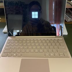 Windows Surface Laptop TOUCHSCREEN