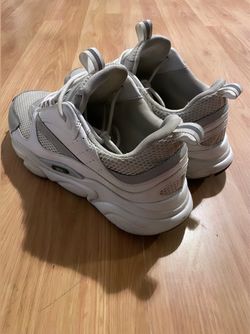 Dior b22s