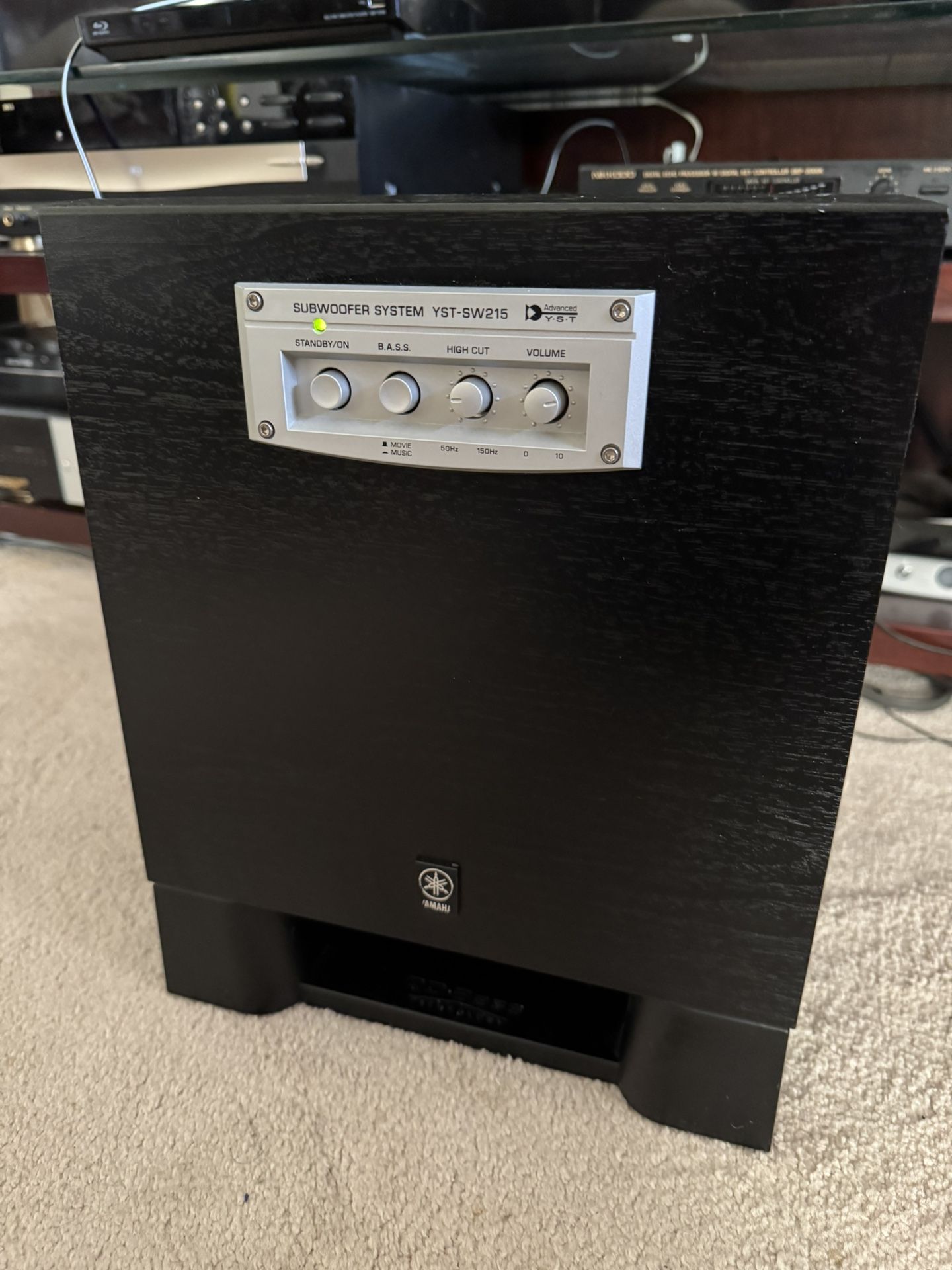 Yamaha YST-SW215 Subwoofer in Great Condition 