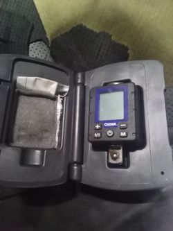 Digital torque wrench