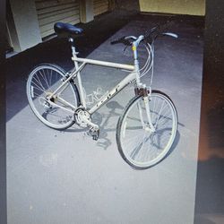  NOMAD GT 18SPD BICYCLE