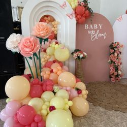 Baby Bloom Balloon Garland 