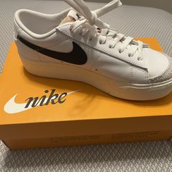 Nike Blazer Low Platform