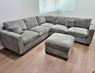 Super comfy sofa sectional! With XL ottoman!