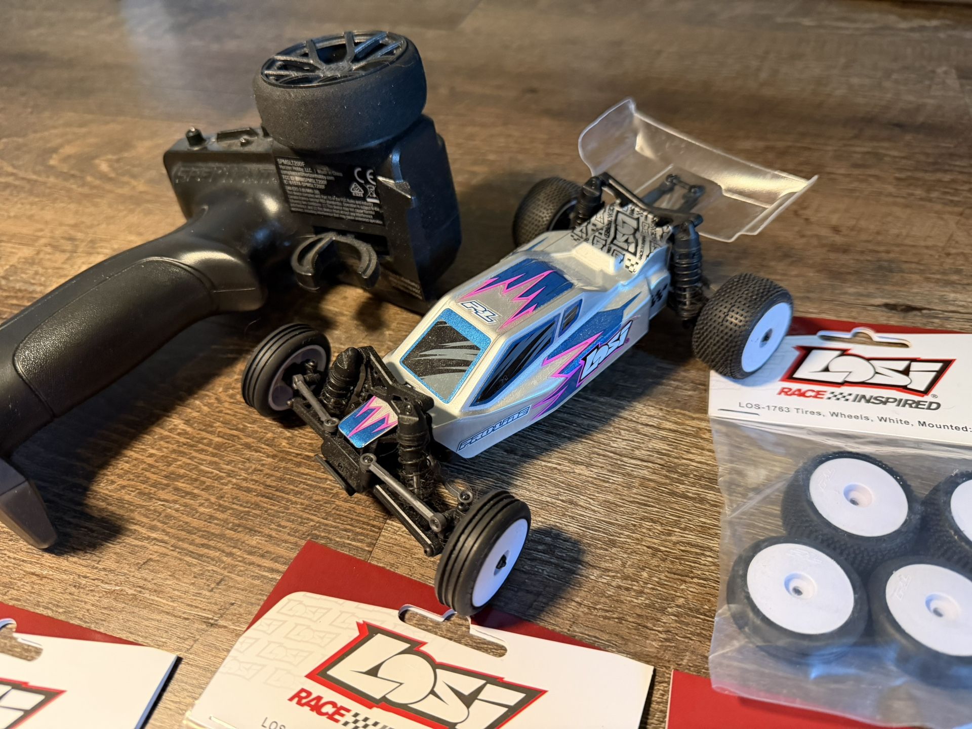 Losi Micro B 1/24th Scale Buggy R/C