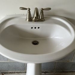 Pedestal Sink and Mirror