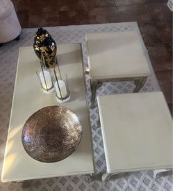 Coffe tables and two side tables mesa de centro y dos  de al lado
