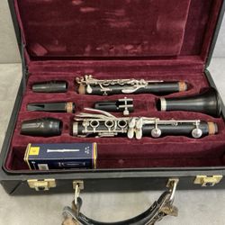 Royal Global Clarinet With Hard Case