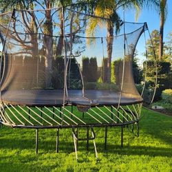 Spring Free Trampoline 