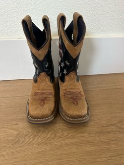 Kids Cody James Boots (size 10)