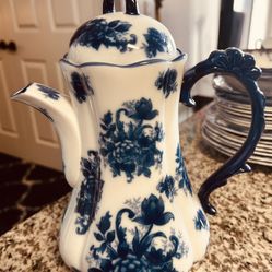 Vintage Cracker Barrel Porcelain Coffee/Teapot