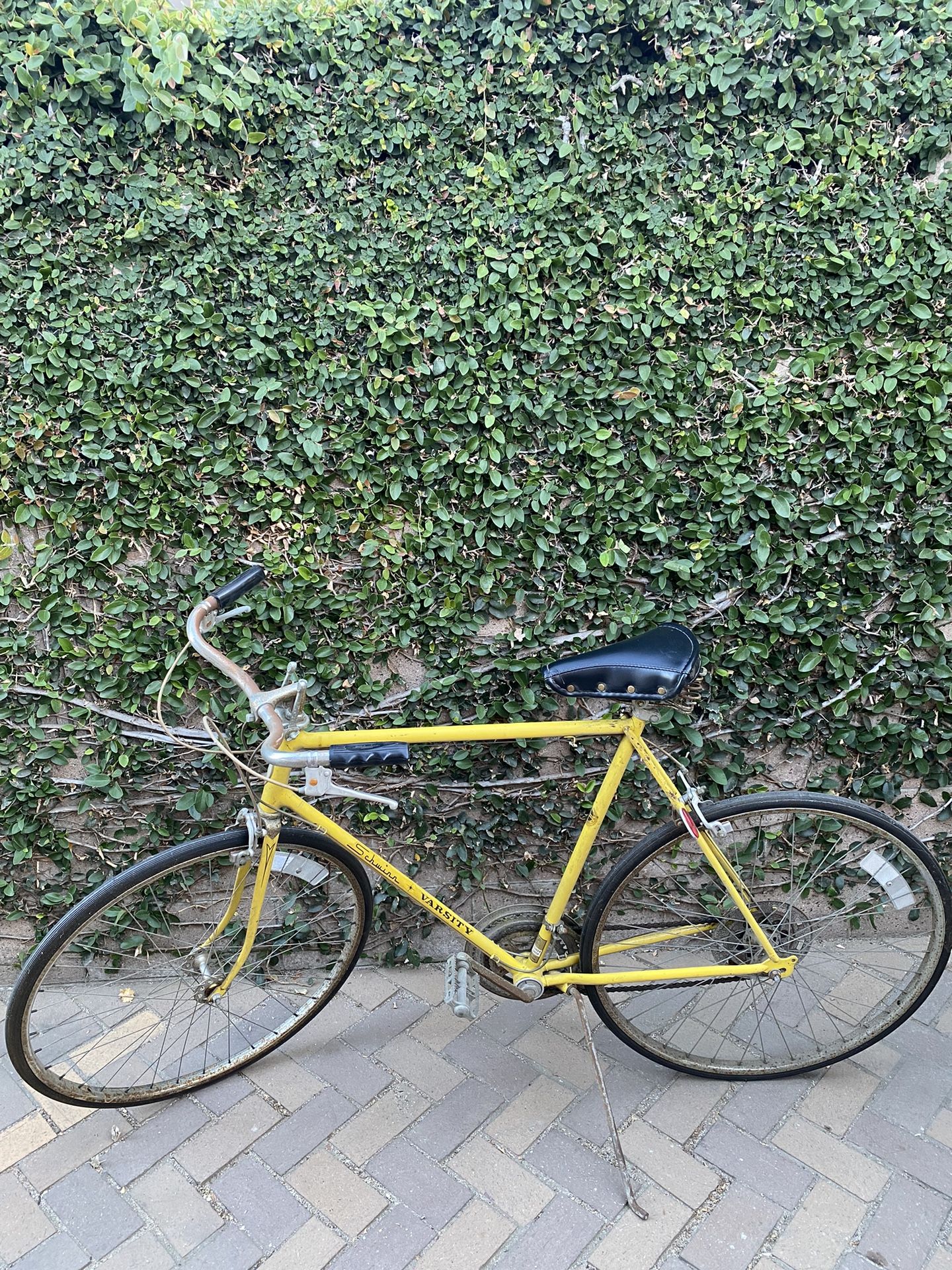schwinn varsity bicycle 1972 Mens Bicycle, Serial No# FH029095, Chicago Built Mens Bike New Schwinn Varsity Road Bike