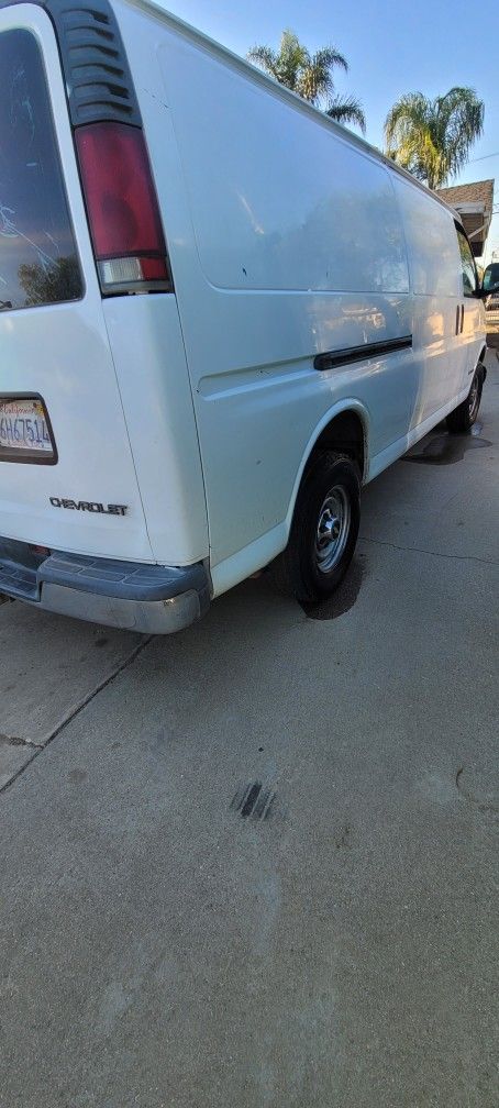 2000 Chevrolet 3500