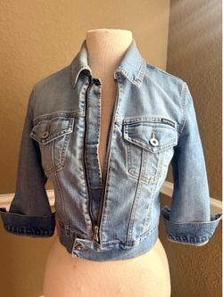 Cropped denim jacket