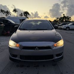 Mitsubishi Lancer 2010. 