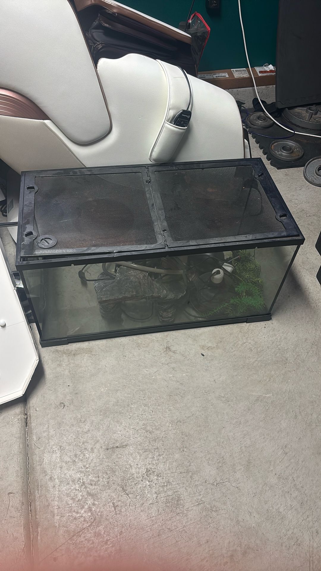 Used Aquarium Tank For Fish And Turtles