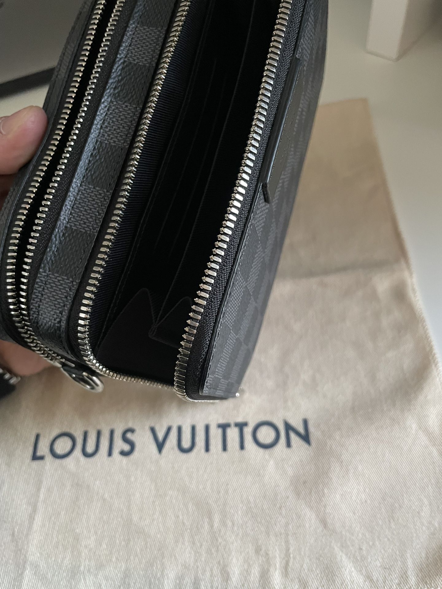 Louis Vuitton - Mens Small Bag