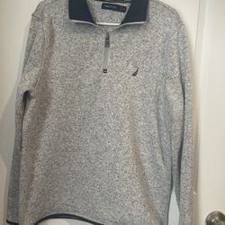 Nautica Size M Women’s Gray 1/2 Zipper Sweatshirt