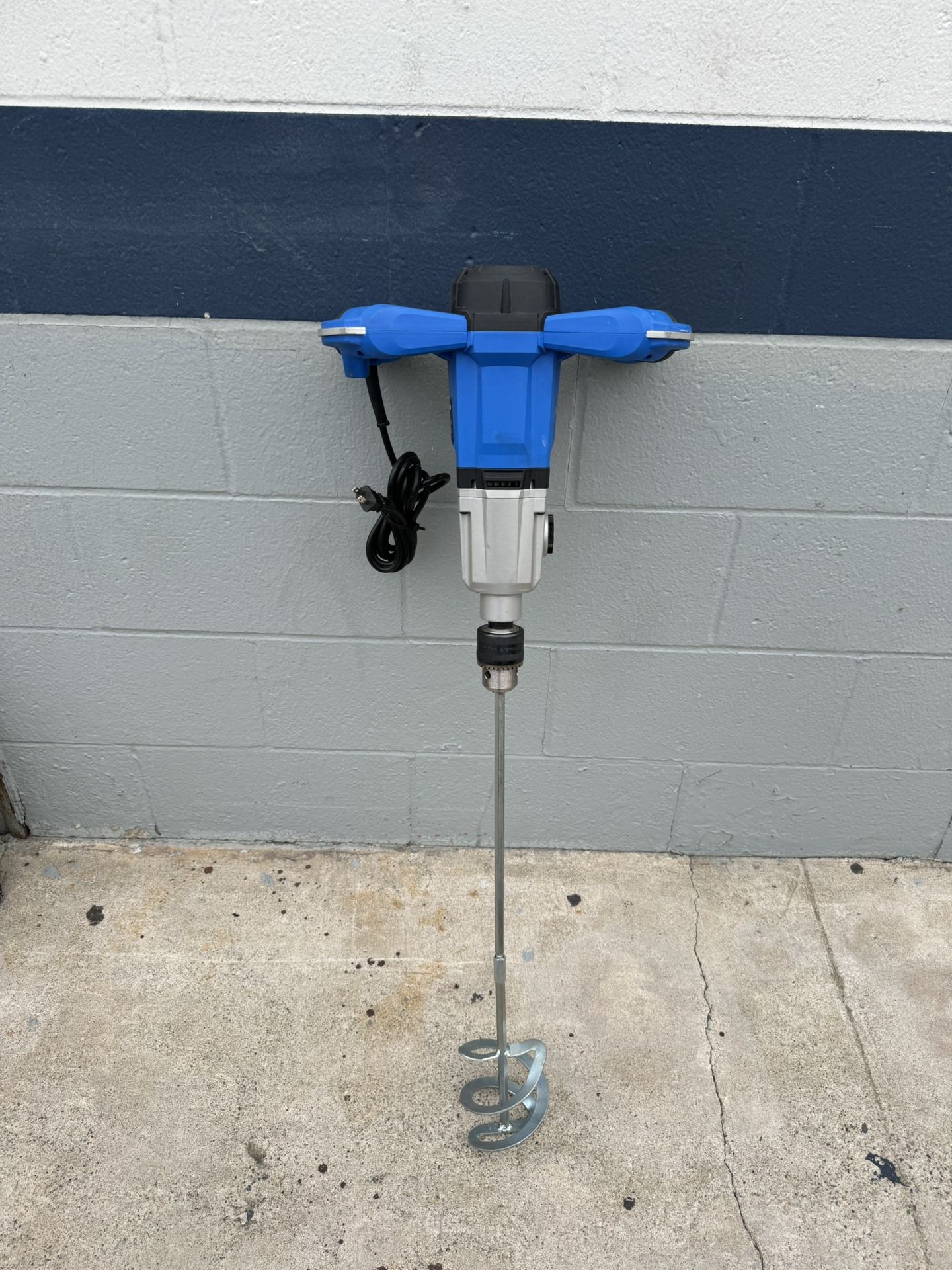 Kobalt Mud mixer 1.9-HP Concrete Mixers