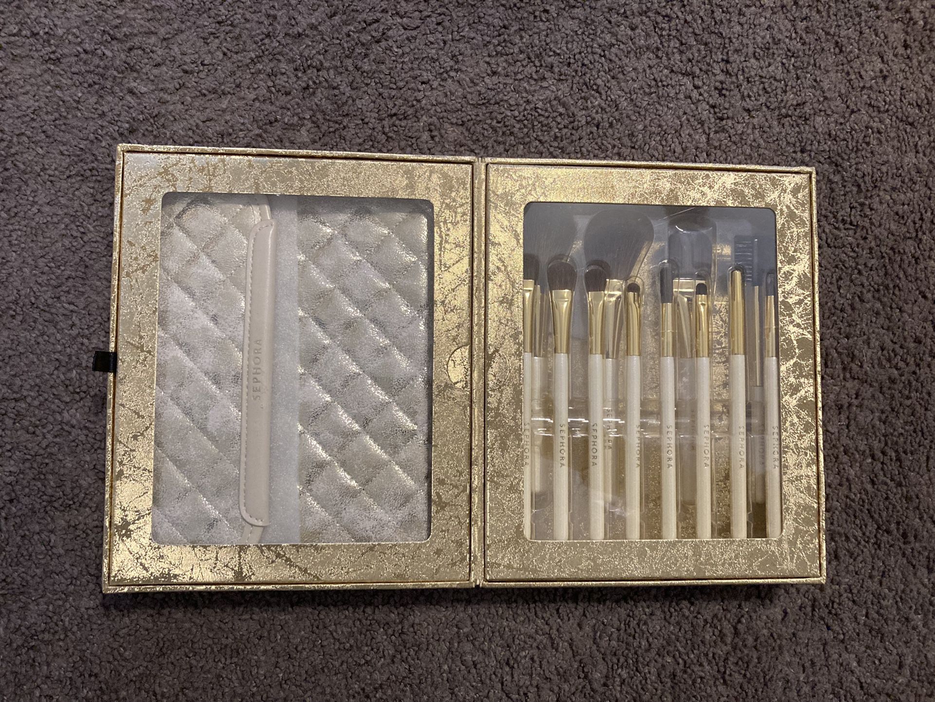 Sephora makeup brush Gift Set - New In box - 12 Brushes, Pouch, And Decorative Box