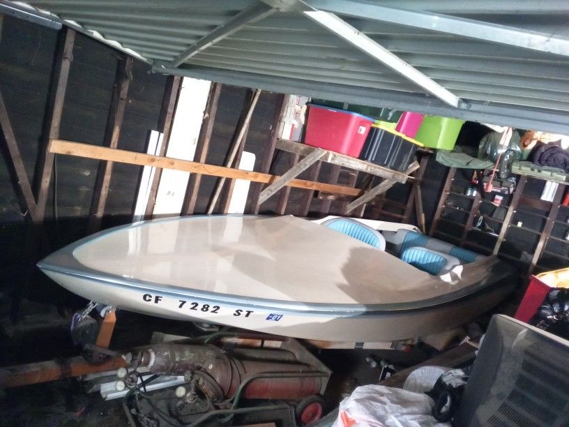 16 Ft Ski Boat With Motor And Trailer 