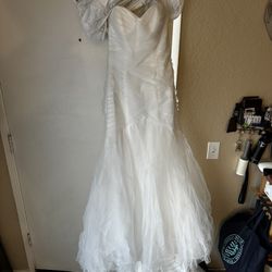 David’s Bridal Wedding Dress Size 4 Soft White