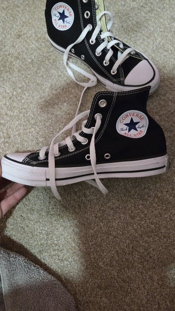 All Star Converse Size 7!2