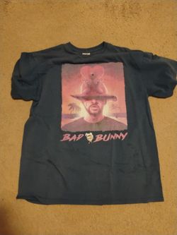 Bad Bunny "Un Verano Sin Ti" graphic t-shirt featuring the artwork from his 2022 album Men's Size Large $10.00
