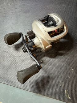 Inception bait caster right hand reel