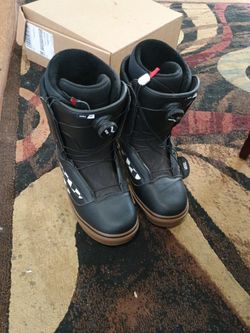 11.5 Vans Aura OG Snowboarding Boots