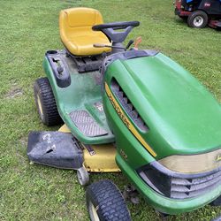 John Deere riding Lawn Mower 42”