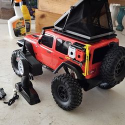 Maisto Tech RC 4WD Remote Control Xtreme Overland Jeep Wrangler Rubicon Toy