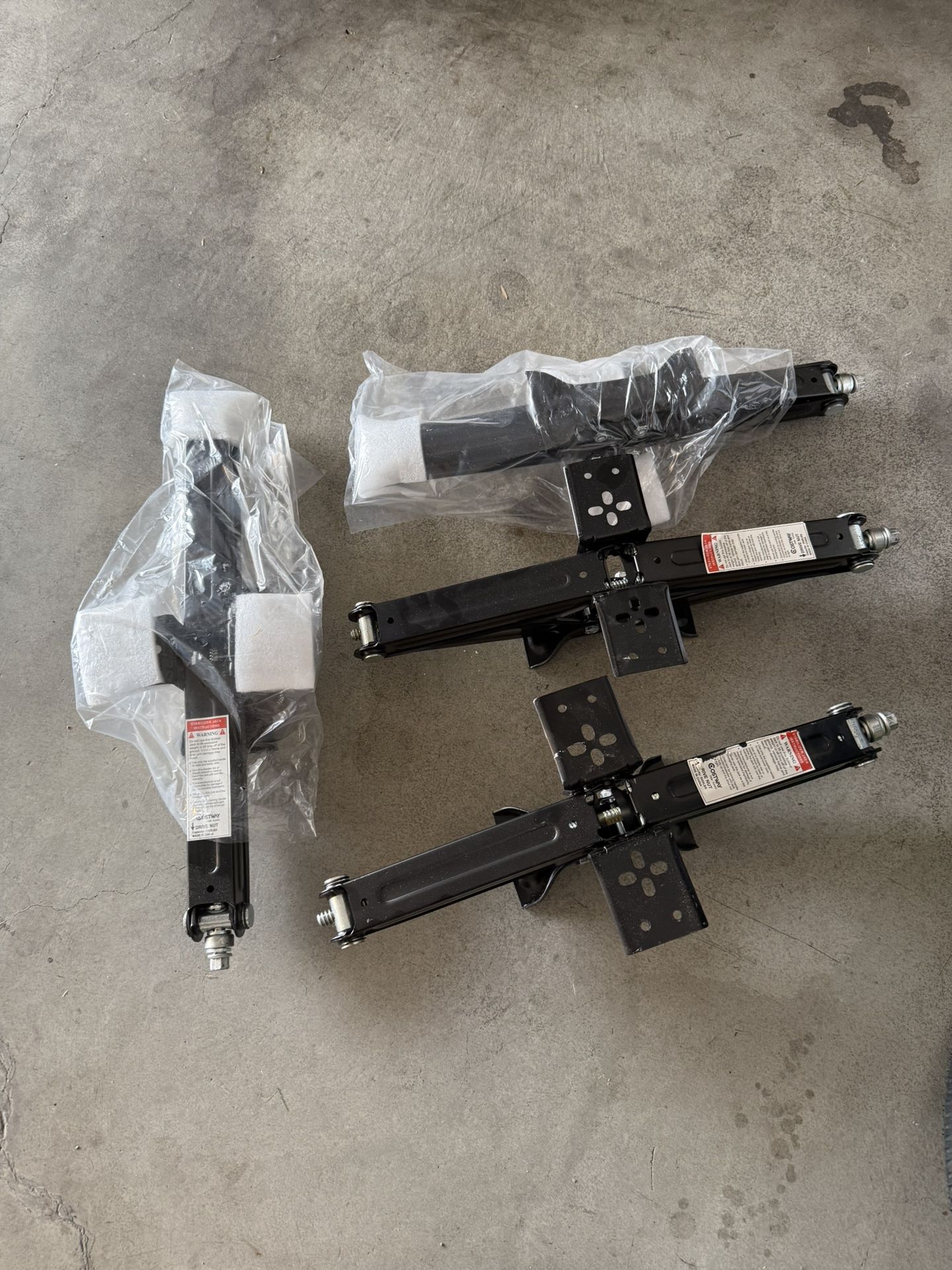 4 PC 5000lb 4"- 24" RV Camper Scissor Leveling Jacks Trailer Stabilizer w/Handle, Black