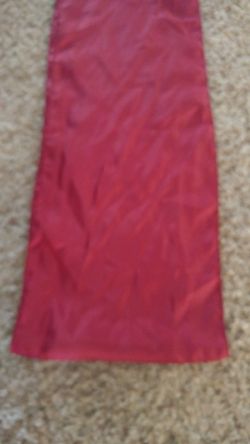 Burgandy/wine table runners