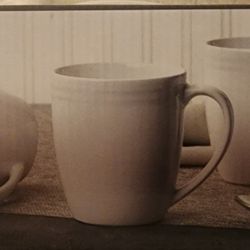 4 pc White Ceramic Mugs