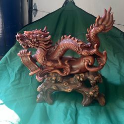 Chinese dragon statue